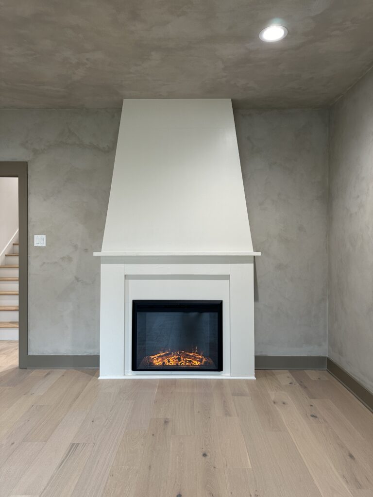 Casa De Diaz Organic Modern Fireplace